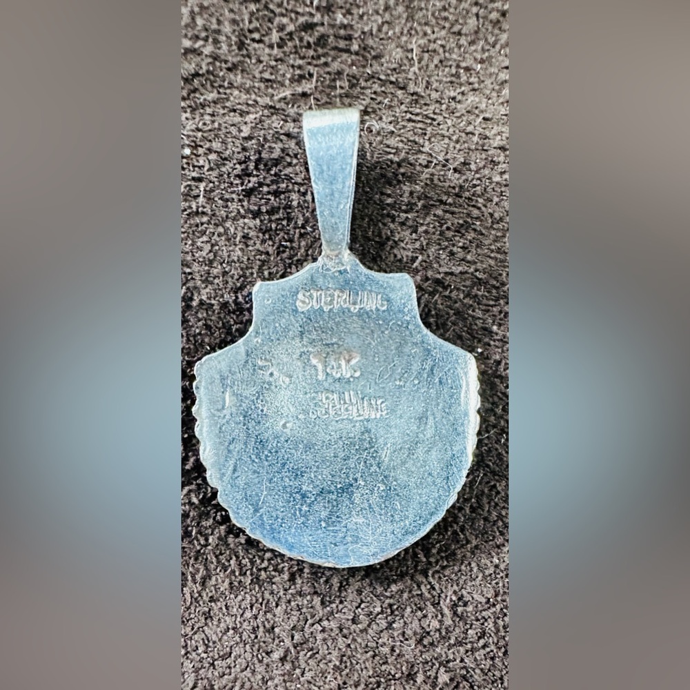 Solid 14kt white gold and .925 Silver Shell Pendant only - Picture 4 of 7